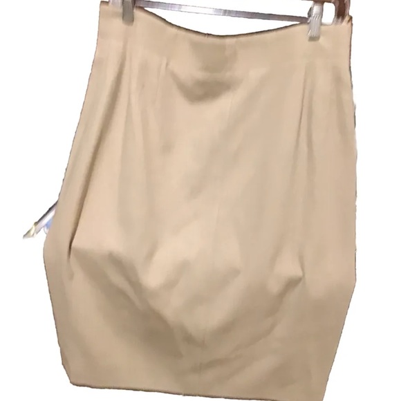 Escada Skirt - Picture 2 of 2